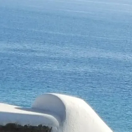 Vila Tinos Tanaos